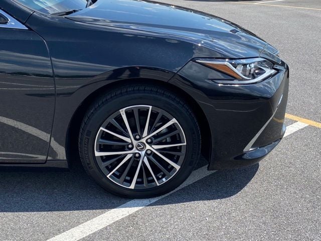 2025 Lexus ES ES 300h
