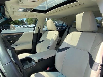 2025 Lexus ES ES 300h