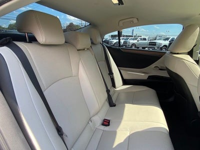 2025 Lexus ES ES 300h