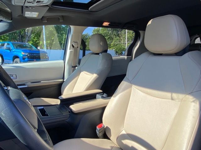 2023 Toyota Sienna XLE 7 Passenger