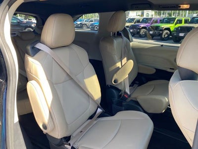 2023 Toyota Sienna XLE 7 Passenger