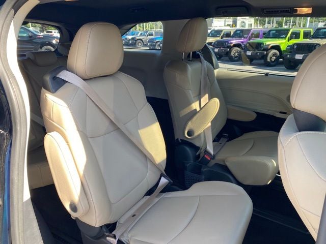 2023 Toyota Sienna XLE 7 Passenger