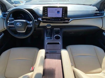 2023 Toyota Sienna XLE 7 Passenger
