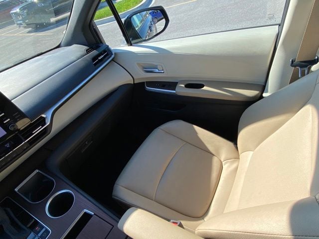 2023 Toyota Sienna XLE 7 Passenger