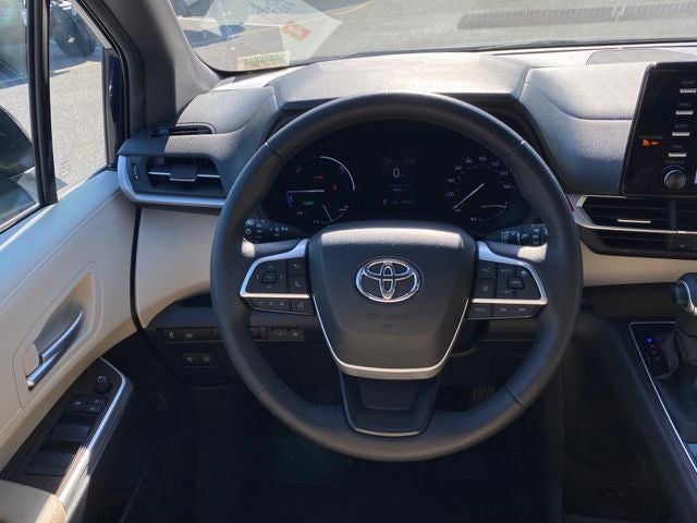 2023 Toyota Sienna XLE 7 Passenger