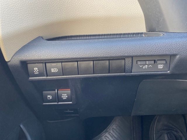 2023 Toyota Sienna XLE 7 Passenger