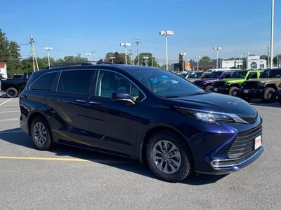 2023 Toyota Sienna XLE 7 Passenger