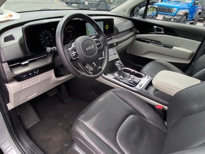 2023 Kia Carnival SX