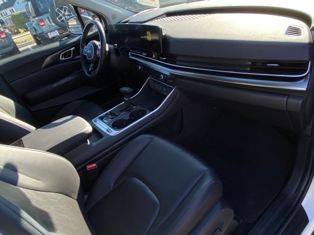 2025 Kia Carnival SX