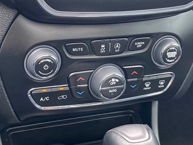 2022 Jeep Cherokee Latitude Lux 4x4