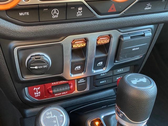 2025 Jeep Wrangler 2-Door Willys 4x4