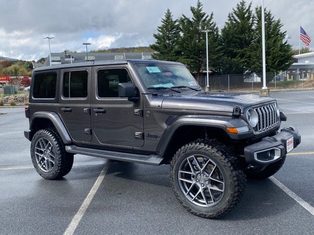 2025 Jeep Wrangler WRANGLER 4-DOOR SAHARA