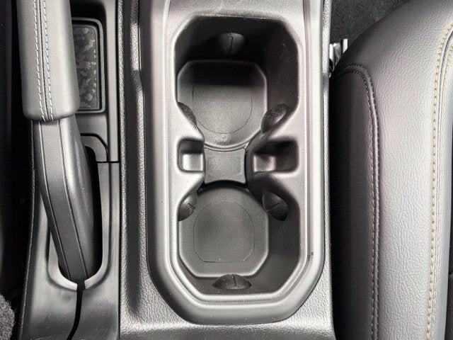 2027 Jeep Wrangler WRANGLER 4-DOOR SAHARA