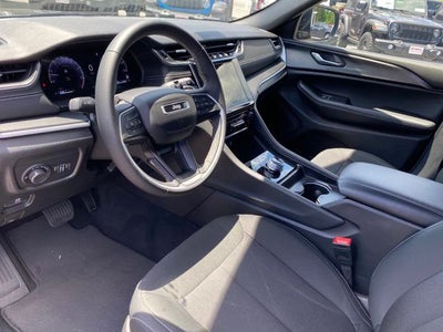 2024 Jeep Grand Cherokee Laredo 4x4
