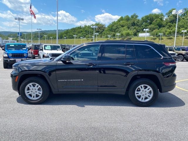 2024 Jeep Grand Cherokee Laredo 4x4