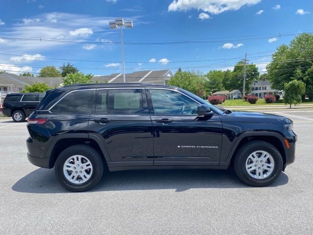 2024 Jeep Grand Cherokee Laredo 4x4