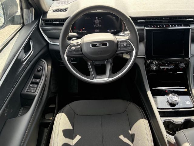 2026 Jeep Grand Cherokee GRAND CHEROKEE LAREDO X 4X4