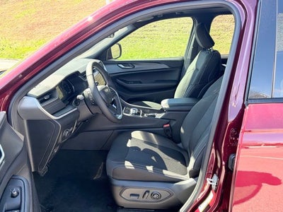 2026 Jeep Grand Cherokee GRAND CHEROKEE LAREDO X 4X4