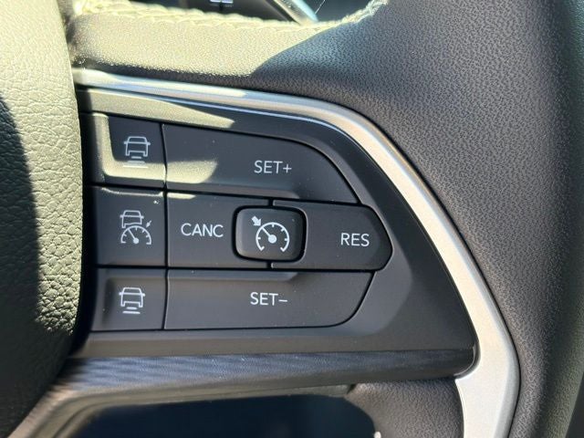 2026 Jeep Grand Cherokee GRAND CHEROKEE LAREDO X 4X4