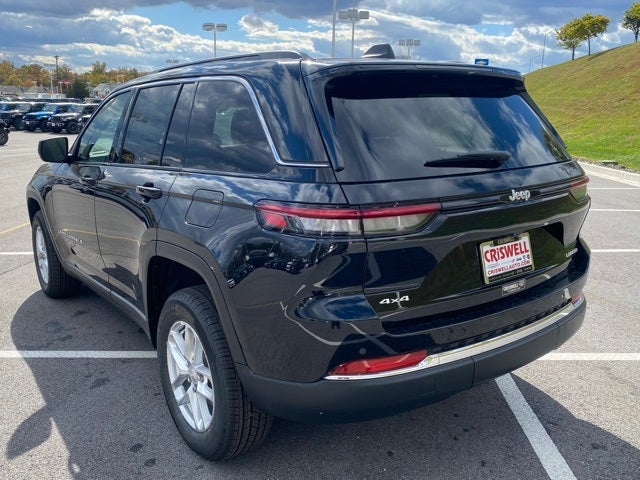 2025 Jeep Grand Cherokee GRAND CHEROKEE LAREDO X 4X4