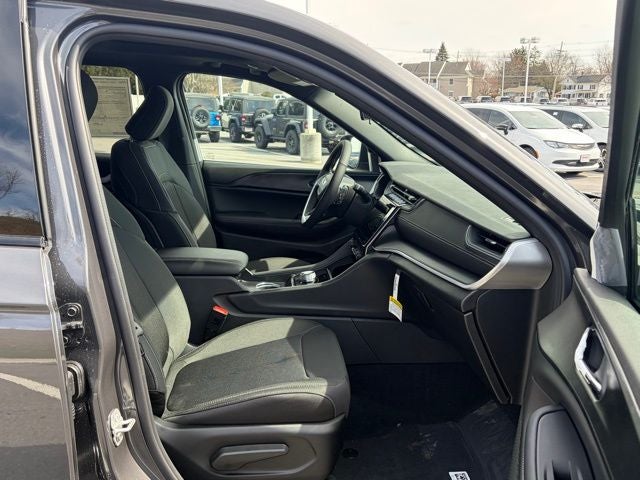 2026 Jeep Grand Cherokee GRAND CHEROKEE LAREDO X 4X4