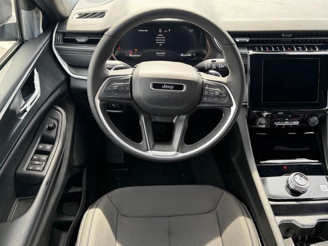 2026 Jeep Grand Cherokee GRAND CHEROKEE LAREDO X 4X4