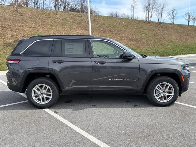 2026 Jeep Grand Cherokee GRAND CHEROKEE LAREDO X 4X4