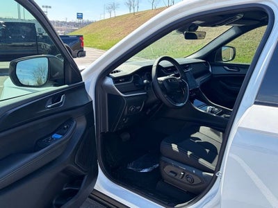 2026 Jeep Grand Cherokee GRAND CHEROKEE LAREDO X 4X4