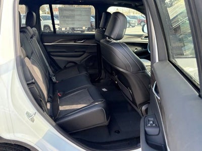 2026 Jeep Grand Cherokee GRAND CHEROKEE LAREDO ALTITUDE 4X4