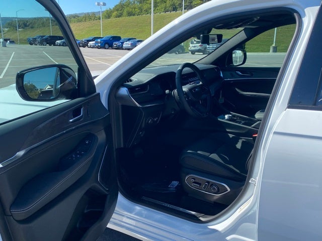 2025 Jeep Grand Cherokee GRAND CHEROKEE OVERLAND 4X4