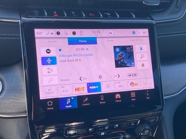 2025 Jeep Grand Cherokee GRAND CHEROKEE OVERLAND 4X4