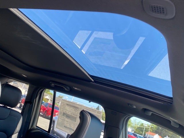 2025 Jeep Grand Cherokee GRAND CHEROKEE OVERLAND 4X4