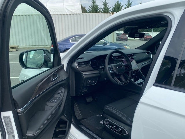 2025 Jeep Grand Cherokee GRAND CHEROKEE OVERLAND 4X4