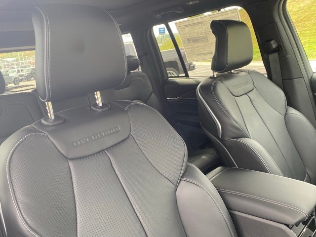 2025 Jeep Grand Cherokee GRAND CHEROKEE OVERLAND 4X4