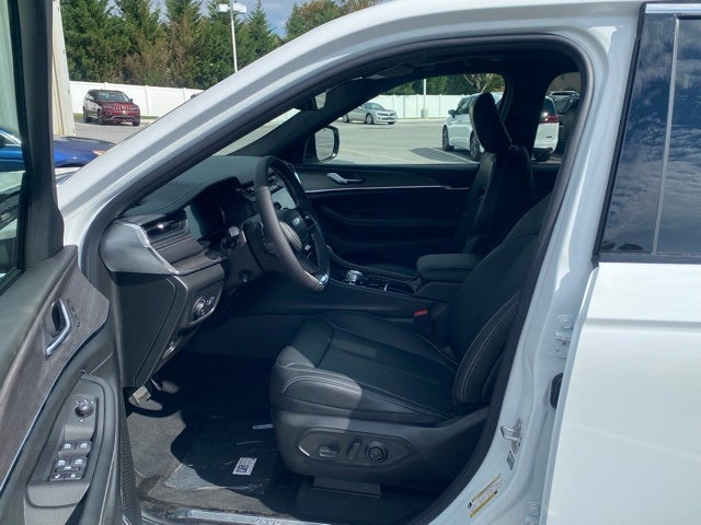 2025 Jeep Grand Cherokee GRAND CHEROKEE OVERLAND 4X4