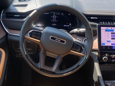 2025 Jeep Grand Cherokee GRAND CHEROKEE SUMMIT 4X4