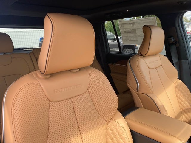 2025 Jeep Grand Cherokee GRAND CHEROKEE SUMMIT RESERVE 4X4