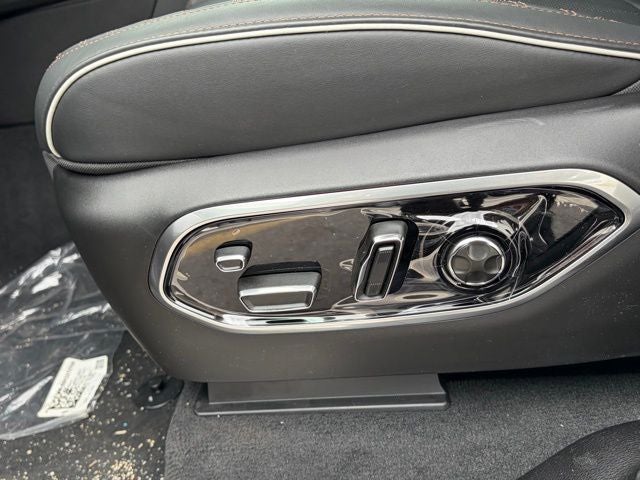 2026 Jeep Grand Cherokee GRAND CHEROKEE SUMMIT 4X4
