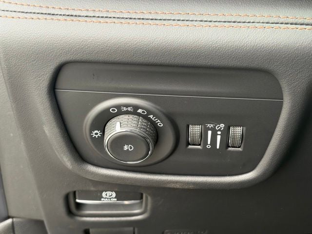 2026 Jeep Grand Cherokee GRAND CHEROKEE SUMMIT 4X4