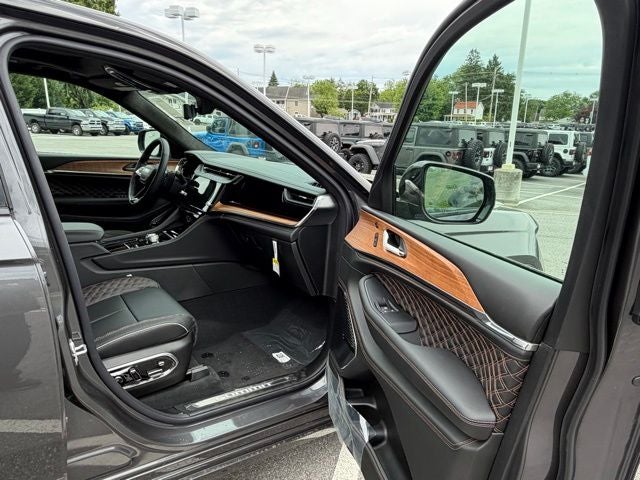 2026 Jeep Grand Cherokee GRAND CHEROKEE SUMMIT 4X4