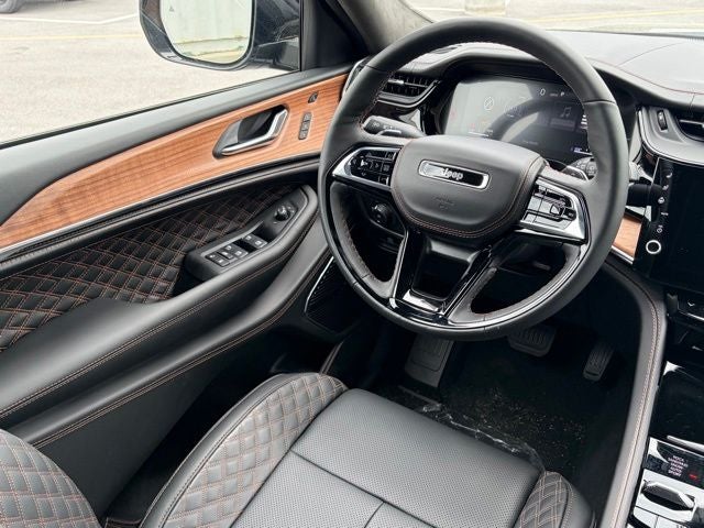 2026 Jeep Grand Cherokee GRAND CHEROKEE SUMMIT 4X4