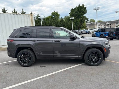 2026 Jeep Grand Cherokee GRAND CHEROKEE SUMMIT 4X4