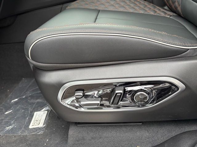 2026 Jeep Grand Cherokee GRAND CHEROKEE SUMMIT 4X4