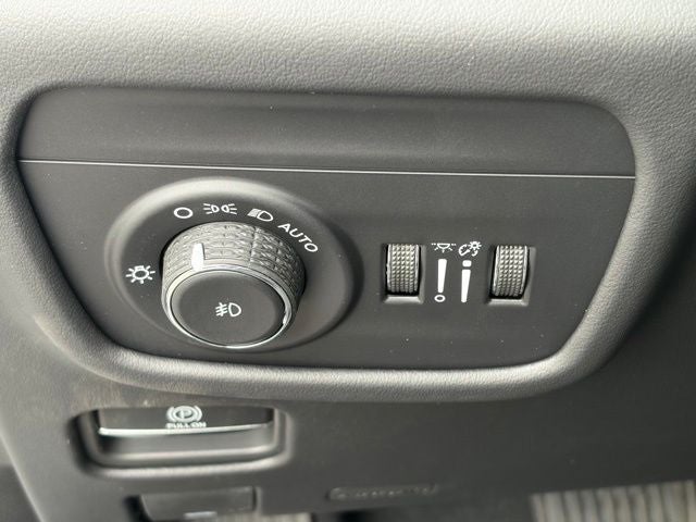 2026 Jeep Grand Cherokee GRAND CHEROKEE SUMMIT 4X4