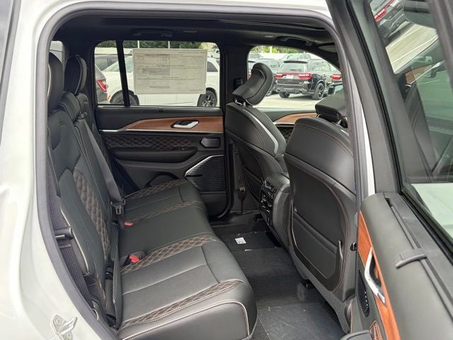 2026 Jeep Grand Cherokee GRAND CHEROKEE SUMMIT 4X4