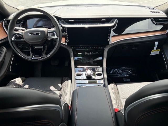 2026 Jeep Grand Cherokee GRAND CHEROKEE SUMMIT 4X4