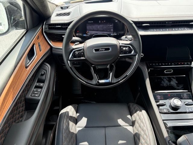 2026 Jeep Grand Cherokee GRAND CHEROKEE SUMMIT 4X4