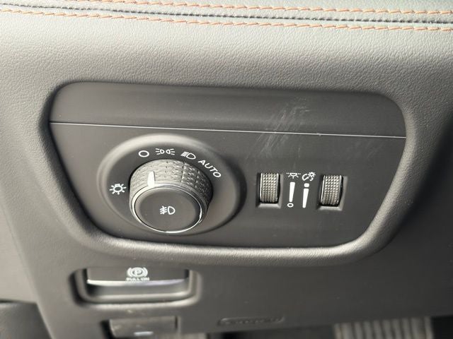 2026 Jeep Grand Cherokee GRAND CHEROKEE SUMMIT 4X4