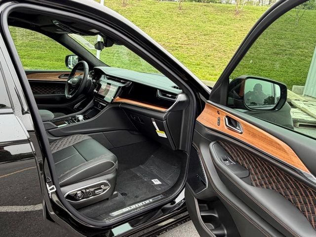 2026 Jeep Grand Cherokee GRAND CHEROKEE SUMMIT 4X4