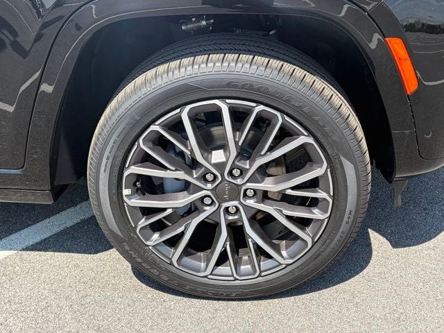 2026 Jeep Grand Cherokee GRAND CHEROKEE SUMMIT 4X4